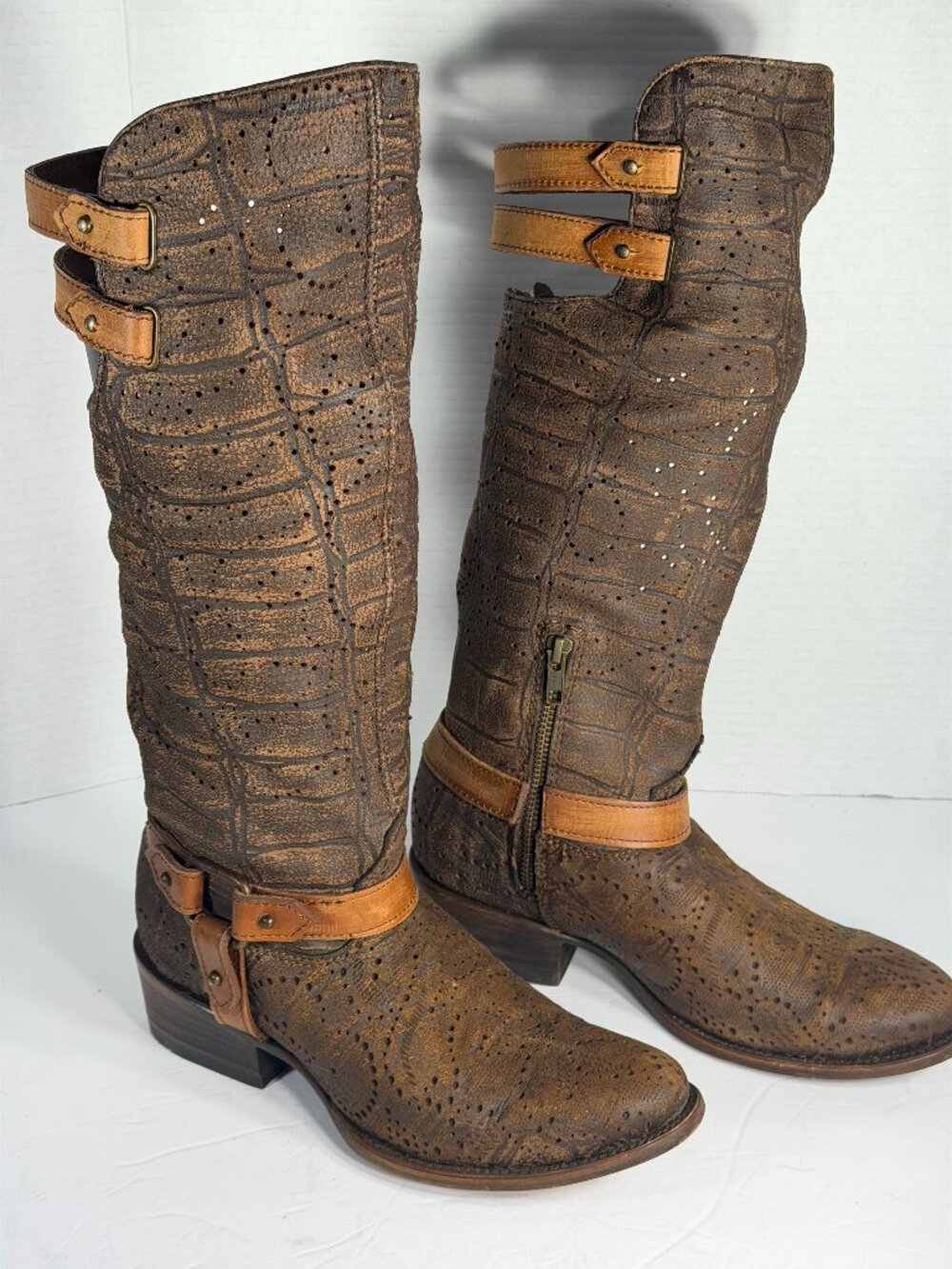 Authentic Women's Corral size 7 Brown leather Boots